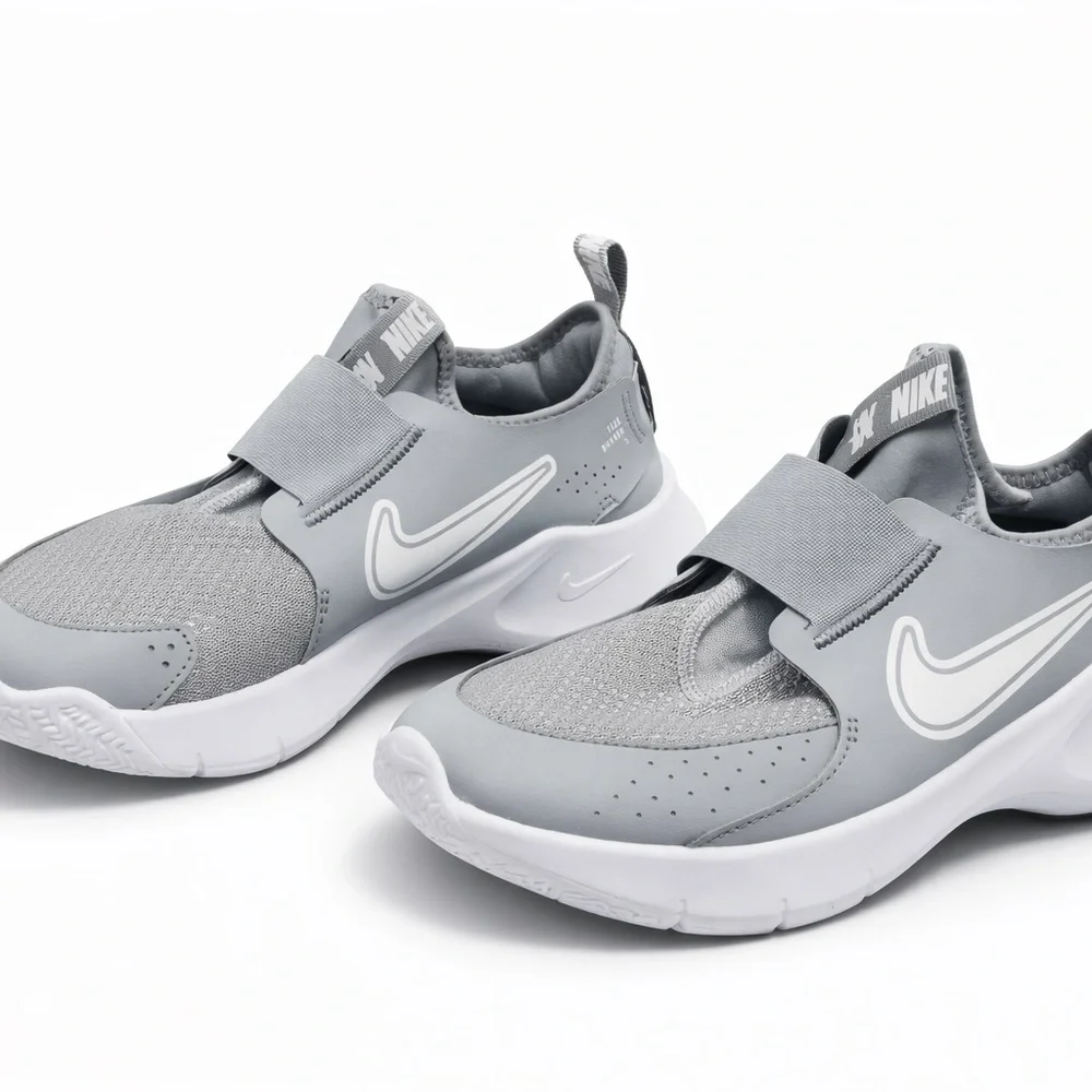 NWOT Nike Flex Runner Youth 3Y Gray White FN 2294-001
